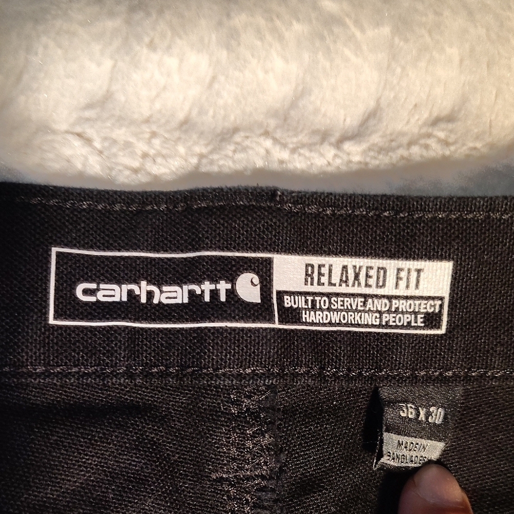 Carhartt Men's Black Cargo Shorts - Picture 2 of 5